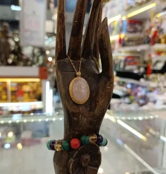 سنگ کوارتز صورتی